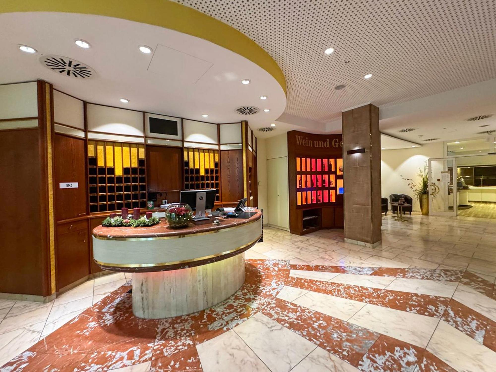 Parkhotel Weingarten ภายนอก รูปภาพ